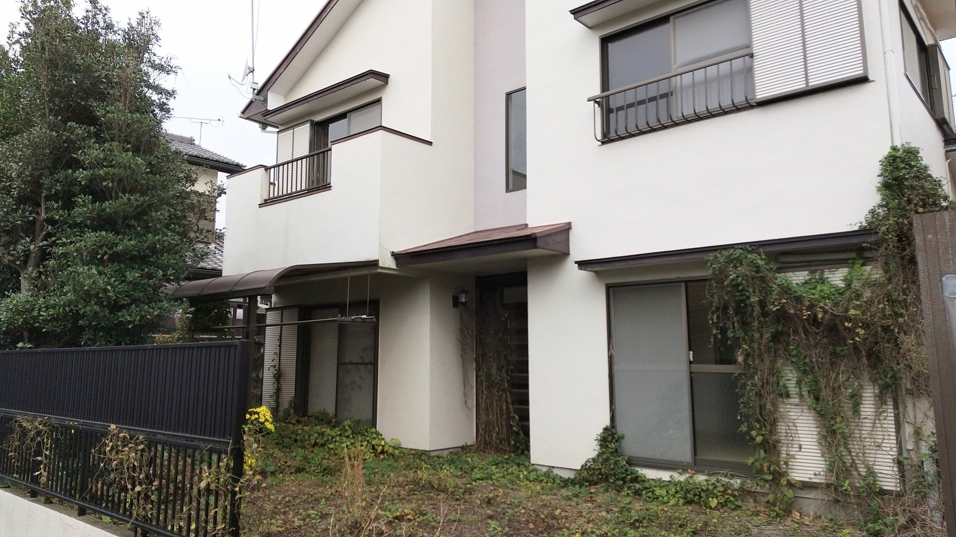 住み手がおらず空き家となった住宅